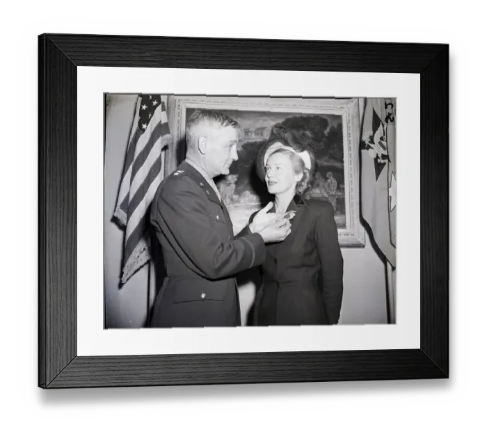 Framed Print : Madeleine Carroll Gets Medal