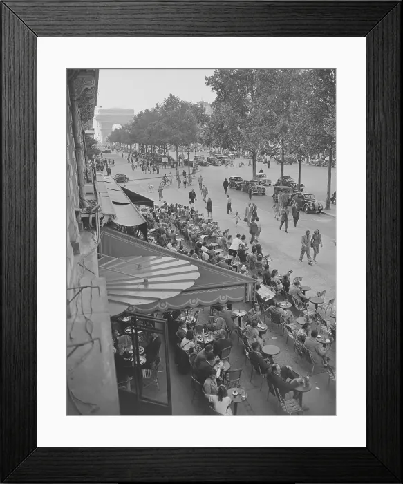 Framed Print : Sidewalk Cafe on the Champs-Elysees Framed Print : Sidewalk Cafe on the Champs-Elysees