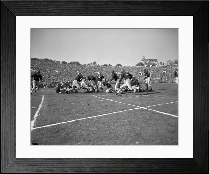 Framed Print : Michigan Dominates Southern California in Rose Bowl Framed Print : Michigan Dominates Southern California in Rose Bowl