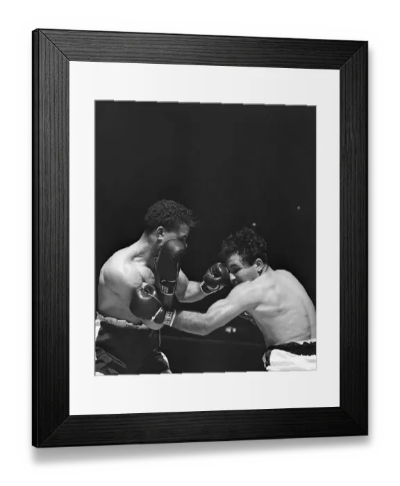 Framed Print : Billy Fox Hitting Jake Lamotta Framed Print : Billy Fox Hitting Jake Lamotta