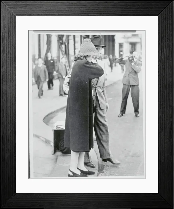 Framed Print : Actress Greta Garbo Framed Print : Actress Greta Garbo