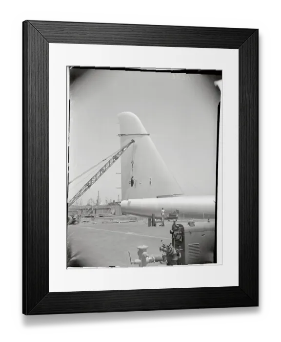 Framed Print : Men Constructing Tail for Hughes Flying Boat