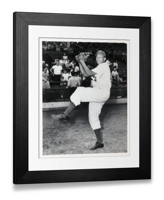 Framed Print : Dan Bankhead in Pre-Pitch Position Framed Print : Dan Bankhead in Pre-Pitch Position