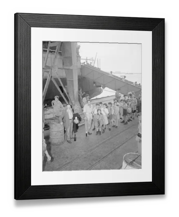 Framed Print : Jewish Refugees in Front of Ship at Haifa Framed Print : Jewish Refugees in Front of Ship at Haifa