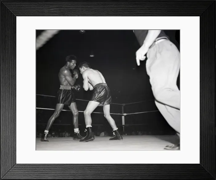 Framed Print : Sugar Ray Robinson and Jimmy Doyle Framed Print : Sugar Ray Robinson and Jimmy Doyle