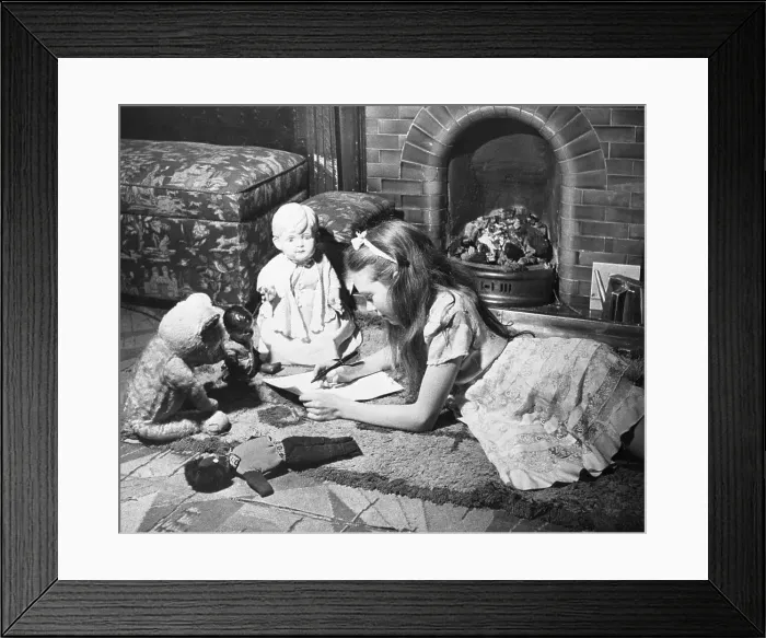 Framed Print : Young Julie Andrews Framed Print : Young Julie Andrews
