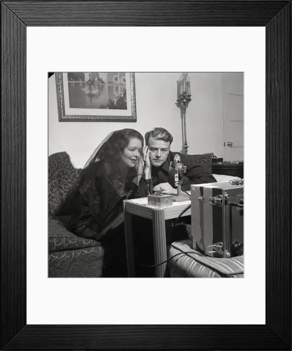 Framed Print : Clara Bow and Rex Bell Framed Print : Clara Bow and Rex Bell