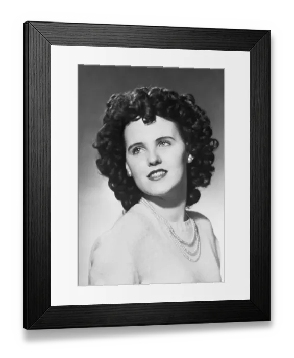 Framed Print : Elizabeth Short, the Black Dahlia Framed Print : Elizabeth Short, the Black Dahlia
