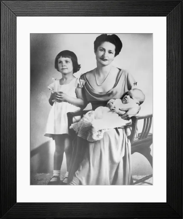 Framed Print : Lady Bird Johnson with Her Young Daughters Framed Print : Lady Bird Johnson with Her Young Daughters