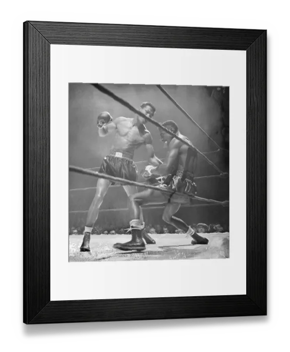 Framed Print : Sugar Ray Robinson Hitting Tommy Bell Framed Print : Sugar Ray Robinson Hitting Tommy Bell