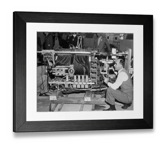 Framed Print : Scientist Demonstrating Cloud Chamber Framed Print : Scientist Demonstrating Cloud Chamber