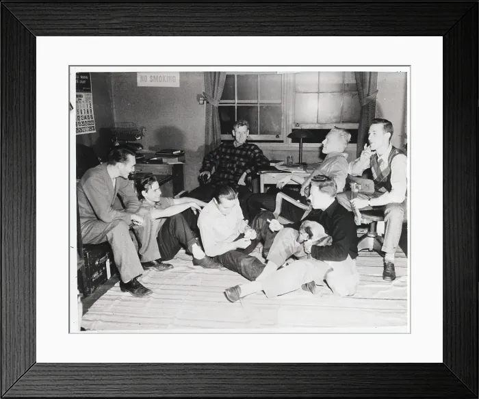 Framed Print : Servicemen Attend University