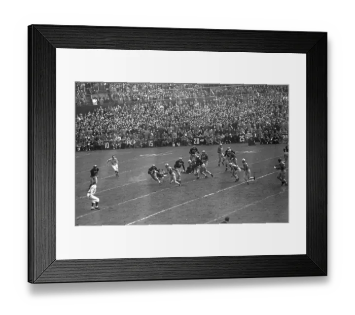 Framed Print : Davis Chalks Up 15 for Army--Yards, Not Points Framed Print : Davis Chalks Up 15 for Army--Yards, Not Points