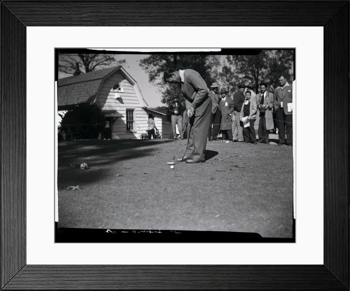 Framed Print : Ben Hogan Putting with Golf Club Framed Print : Ben Hogan Putting with Golf Club