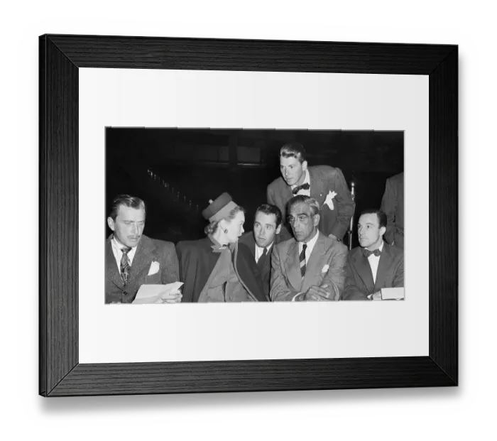 Framed Print : Screen Actors Guild Members Discuss Film Strike Framed Print : Screen Actors Guild Members Discuss Film Strike