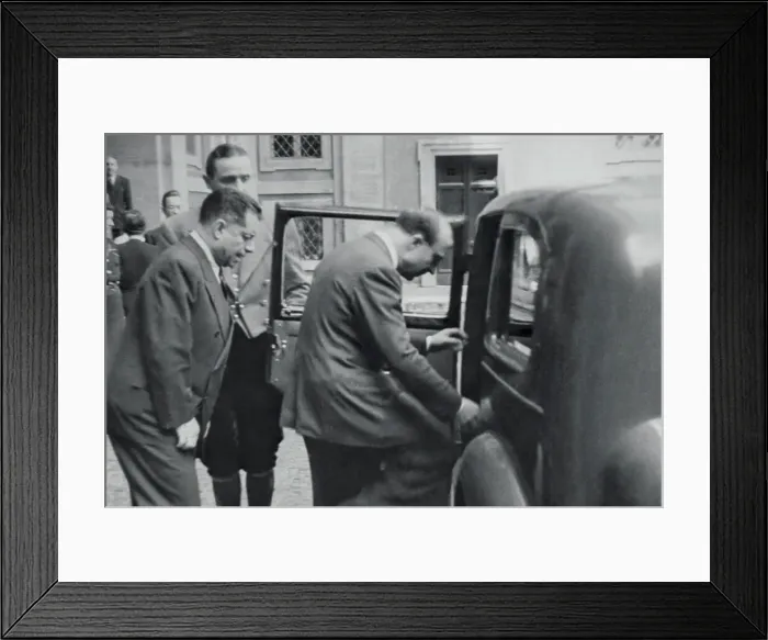 Framed Print : King Umberto Getting into Car Framed Print : King Umberto Getting into Car