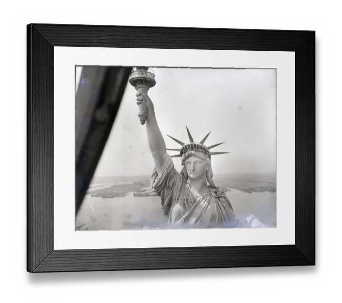 Framed Print : Headshoulders View Of Statue Of Liberty Framed Print : Headshoulders View Of Statue Of Liberty