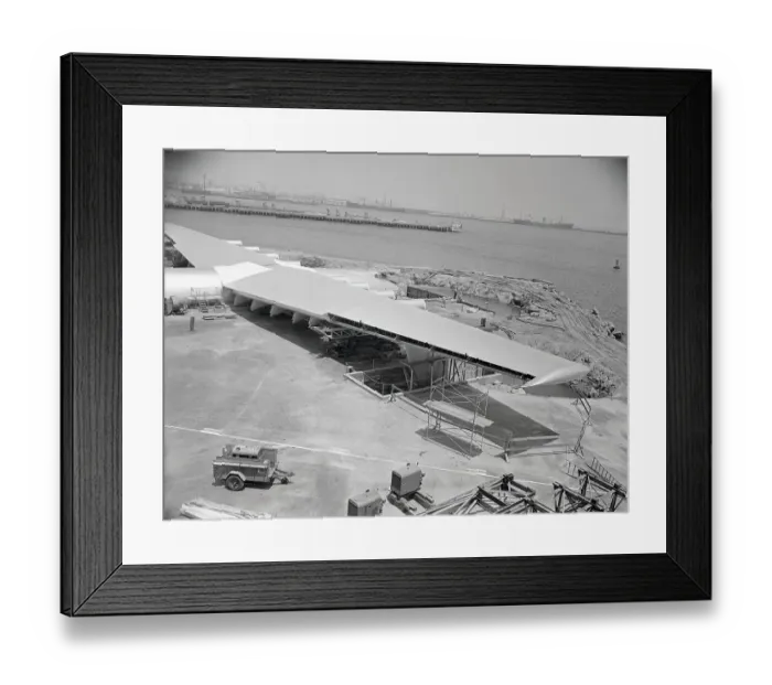Framed Print : Howard Hughes'Spruce Goose'Nearing Completion Framed Print : Howard Hughes'Spruce Goose'Nearing Completion