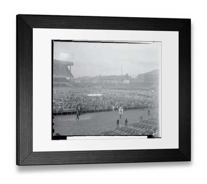 Framed Print : Boxing Match Between Louis and Conn Framed Print : Boxing Match Between Louis and Conn