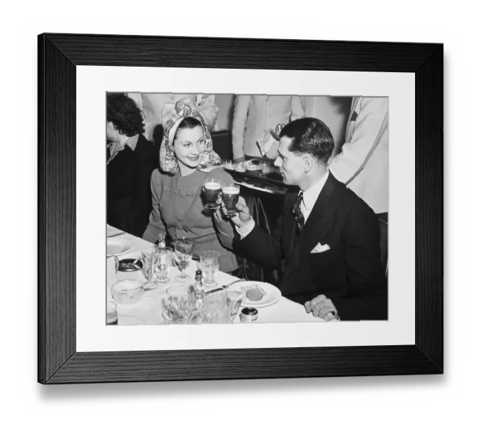 Framed Print : Lawrence Olivier And Vivien Leigh Drink Framed Print : Lawrence Olivier And Vivien Leigh Drink