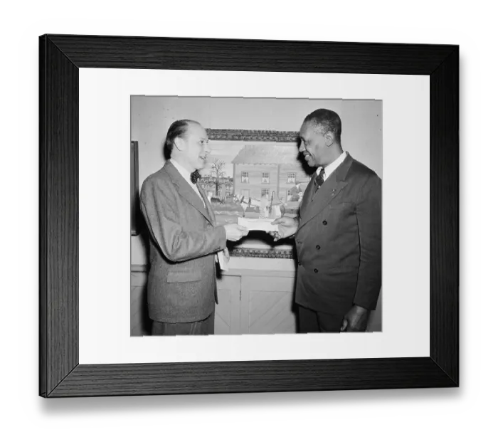 Framed Print : Black Painter Receives Award Framed Print : Black Painter Receives Award