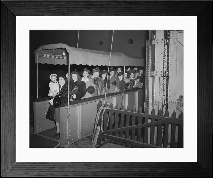 Framed Print : War Brides Arrive on S.S. Queen Mary Framed Print : War Brides Arrive on S.S. Queen Mary