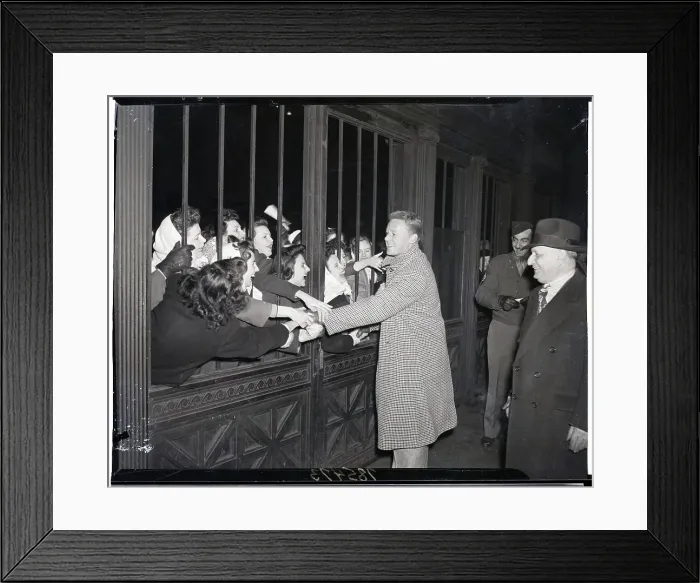 Framed Print : Van Johnson Being Greeted By Fans Framed Print : Van Johnson Being Greeted By Fans