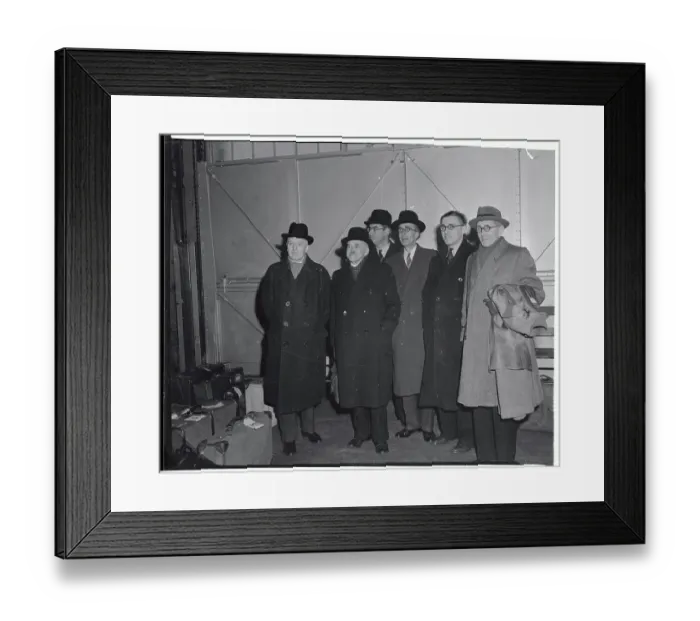Framed Print : Group Portrait of British Delegates