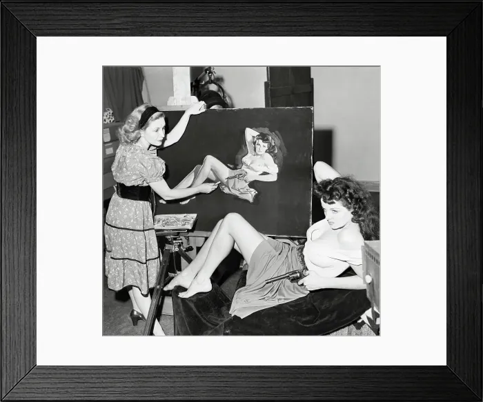 Framed Print : Jane Russell Reclines In Pose For Painte Framed Print : Jane Russell Reclines In Pose For Painte