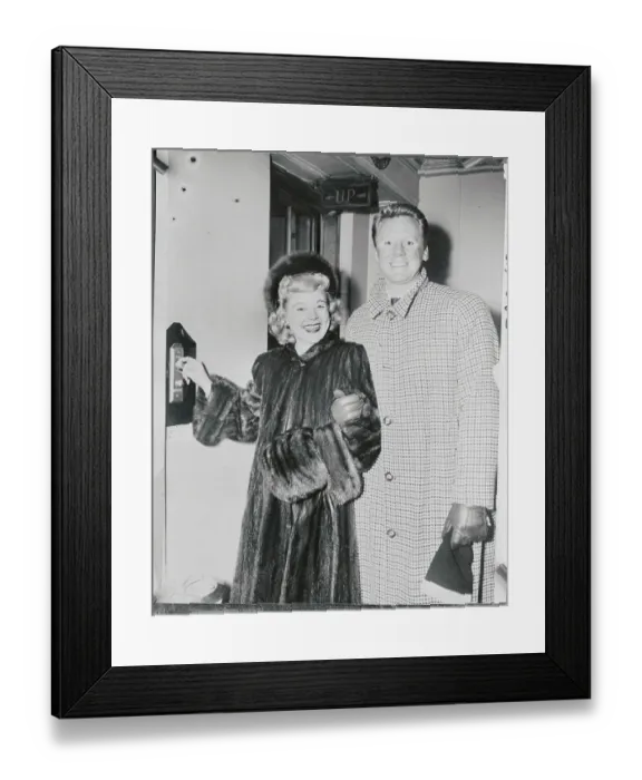 Framed Print : Sonja Henie with Van Johnson Framed Print : Sonja Henie with Van Johnson
