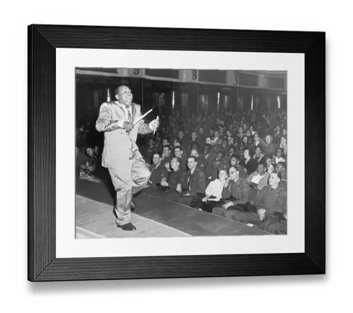 Framed Print : Jazz Legend Lionel Hampton in Germany Framed Print : Jazz Legend Lionel Hampton in Germany