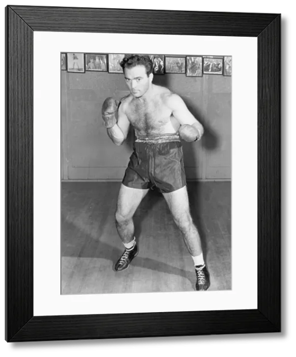 Framed Print : Marcel Cerdan in Boxing Stance Framed Print : Marcel Cerdan in Boxing Stance
