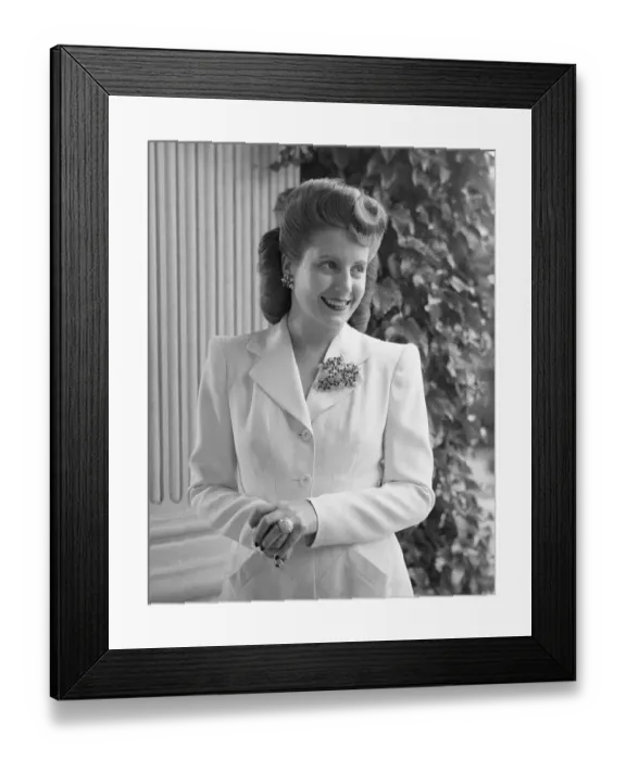 Framed Print : Eva Peron. (Original Caption). Maria Eva Duarte Peron, Framed Print : Eva Peron. (Original Caption). Maria Eva Duarte Peron,