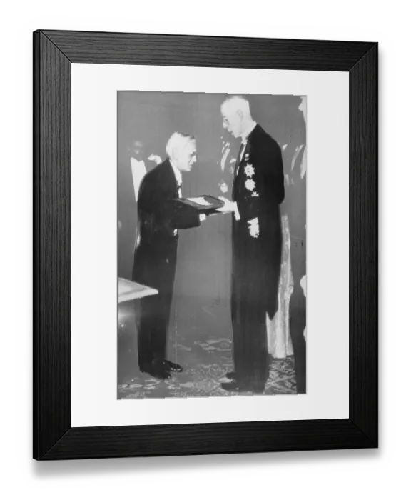 Framed Print : King Gustav V Presenting Nobel Prize Framed Print : King Gustav V Presenting Nobel Prize