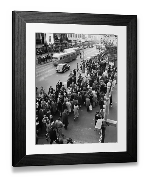 Framed Print : Crowd Shopping in Downtown Washington, DC Framed Print : Crowd Shopping in Downtown Washington, DC