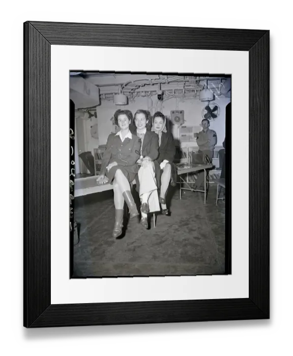 Framed Print : War Brides Head To New Homes In U S Framed Print : War Brides Head To New Homes In U S