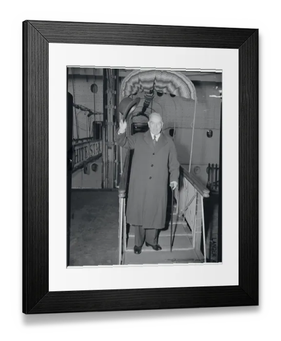 Framed Print : W.L. Mackenzie King Waving His Hat Framed Print : W.L. Mackenzie King Waving His Hat
