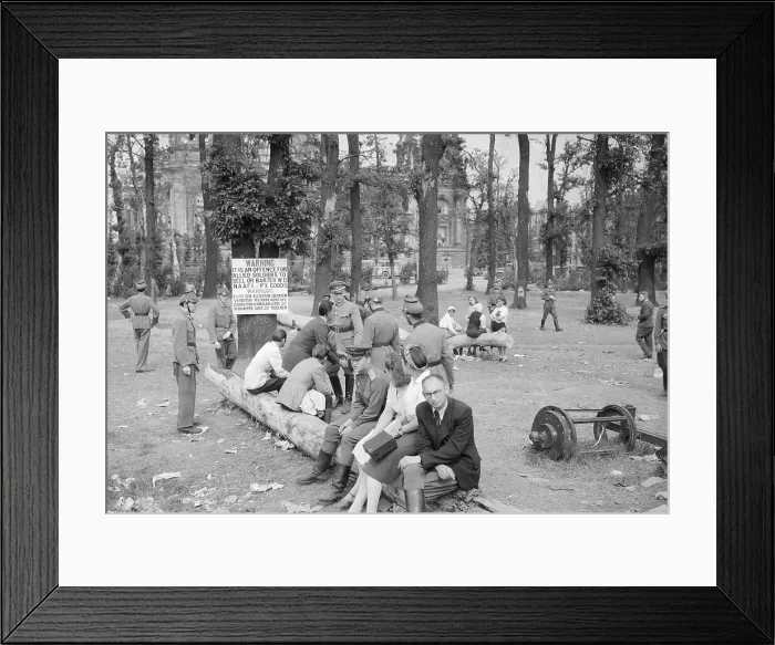 Framed Print : Fighting Black Market in Berlin Framed Print : Fighting Black Market in Berlin