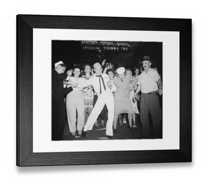 Framed Print : Sailor & Wac Girl Dance In Times Square Framed Print : Sailor & Wac Girl Dance In Times Square