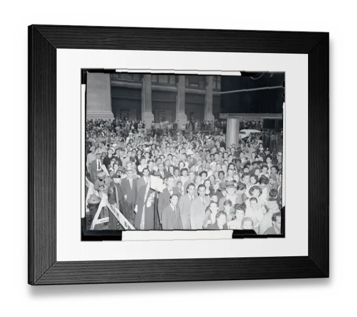 Framed Print : People Waiting to Pass by Empire State Building Framed Print : People Waiting to Pass by Empire State Building
