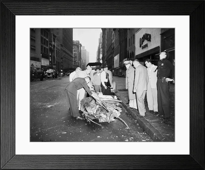 Framed Print : Plane Crash In Empire State Building Framed Print : Plane Crash In Empire State Building