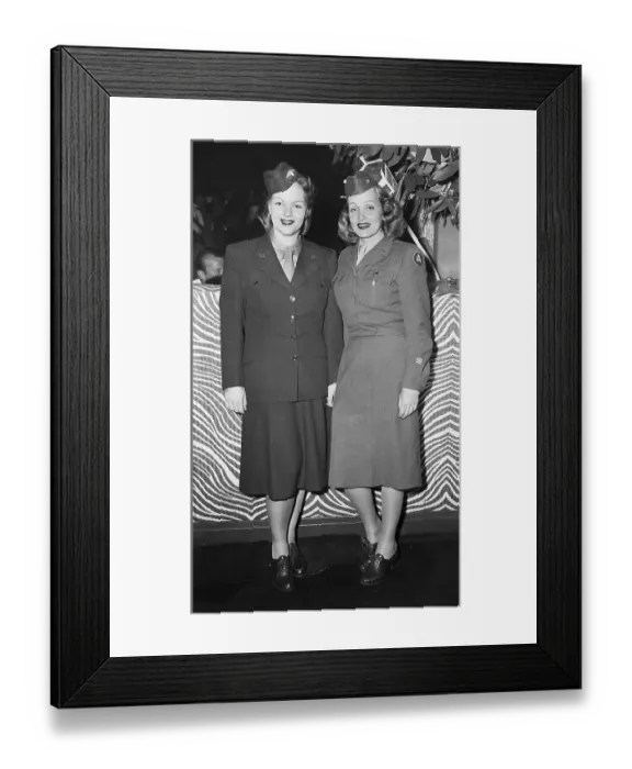 Framed Print : Marlene Dietrich Stands with Daughter