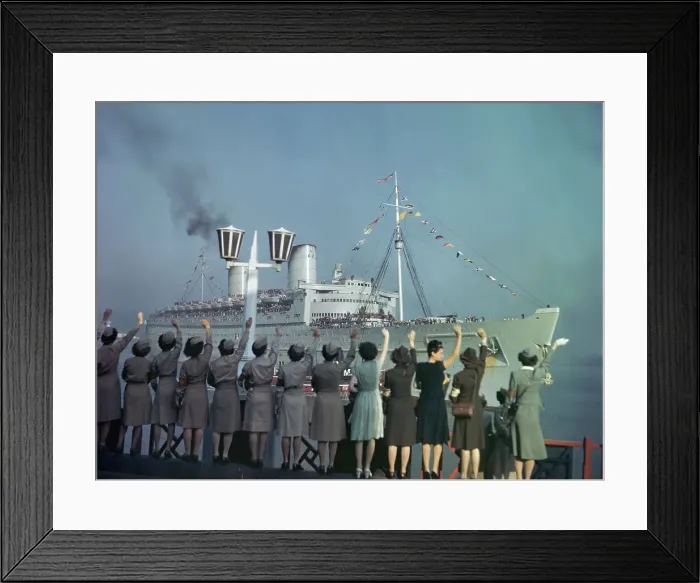 Framed Print : Returning Troops from World War II Framed Print : Returning Troops from World War II