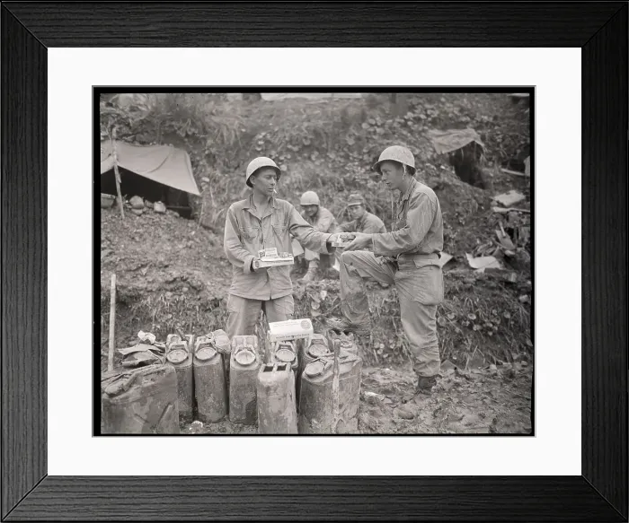 Framed Print : Sargent Passes Out Cigarettes To Private Framed Print : Sargent Passes Out Cigarettes To Private