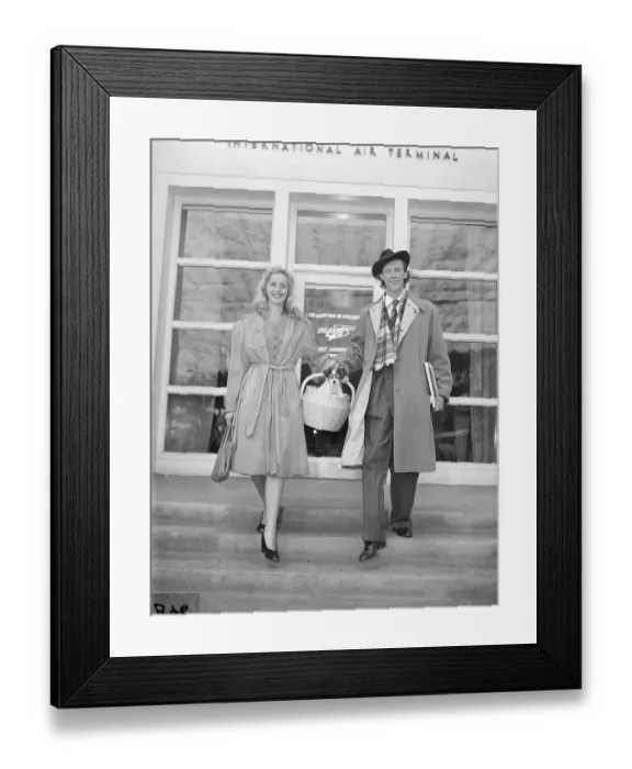 Framed Print : John Carradine And His Wife At Airport Framed Print : John Carradine And His Wife At Airport