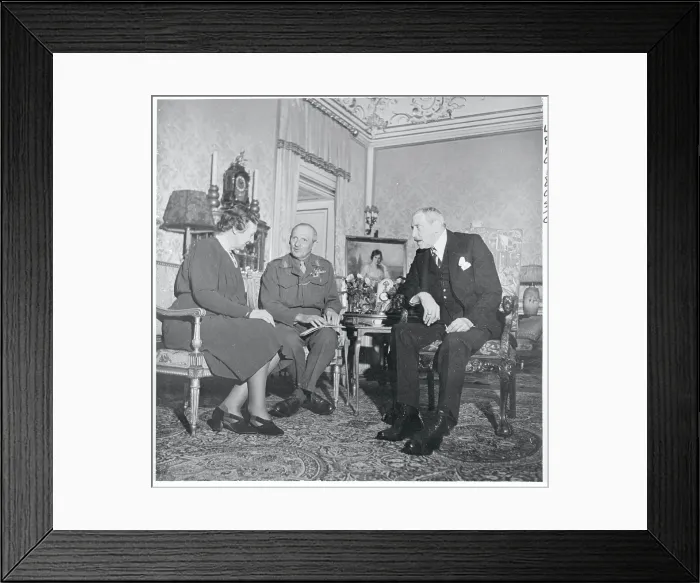 Framed Print : Royal Leaders Conversing Together Framed Print : Royal Leaders Conversing Together
