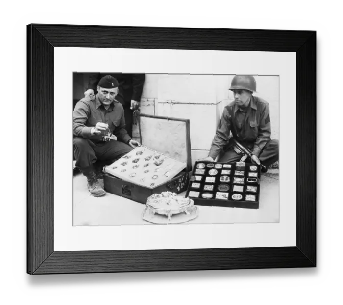 Framed Print : Display Of Maurice Rothschild Collection