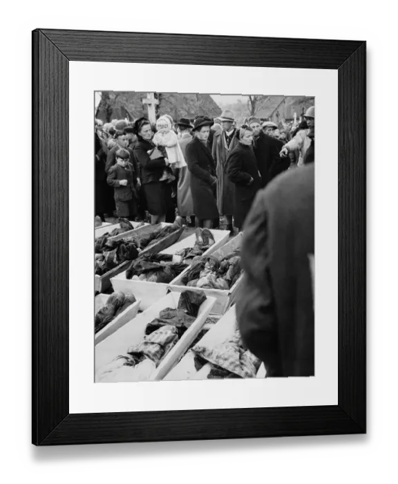 Framed Print : Germans Gazing at Bodies of Polish Jew Victims Framed Print : Germans Gazing at Bodies of Polish Jew Victims