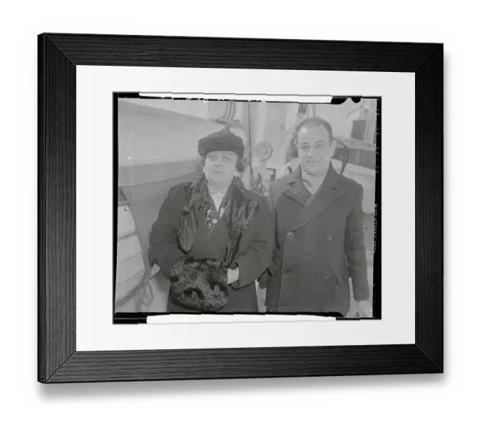 Framed Print : Pianist Sura Cherkassky with his Mother Framed Print : Pianist Sura Cherkassky with his Mother