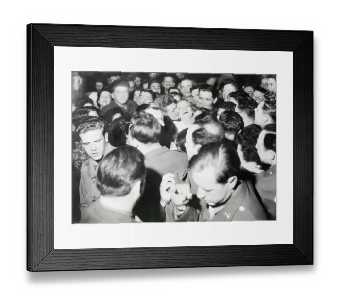 Framed Print : Marlene Dietrich Laughs in Crowd Of GIs Framed Print : Marlene Dietrich Laughs in Crowd Of GIs